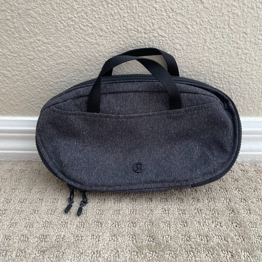 Lululemon All Essentials Kit Travel Bag OS‎ 2.5L Toiletries Interior Pockets $48